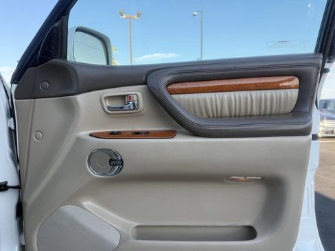 Used 2006 Lexus LX 470 4WD image 14
