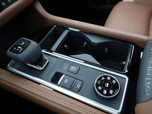 New 2026 Nissan Pathfinder Platinum AWD/4WD image 19