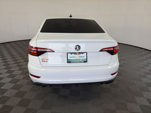 Used 2019 Volkswagen Jetta GLI Autobahn FWD image 9