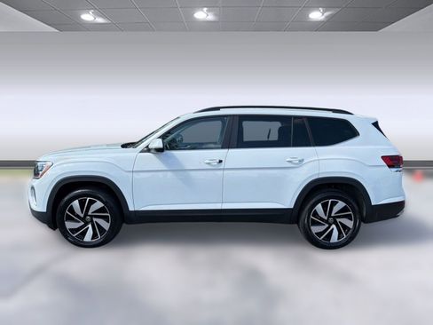 Used 2024 Volkswagen Atlas SE image 2