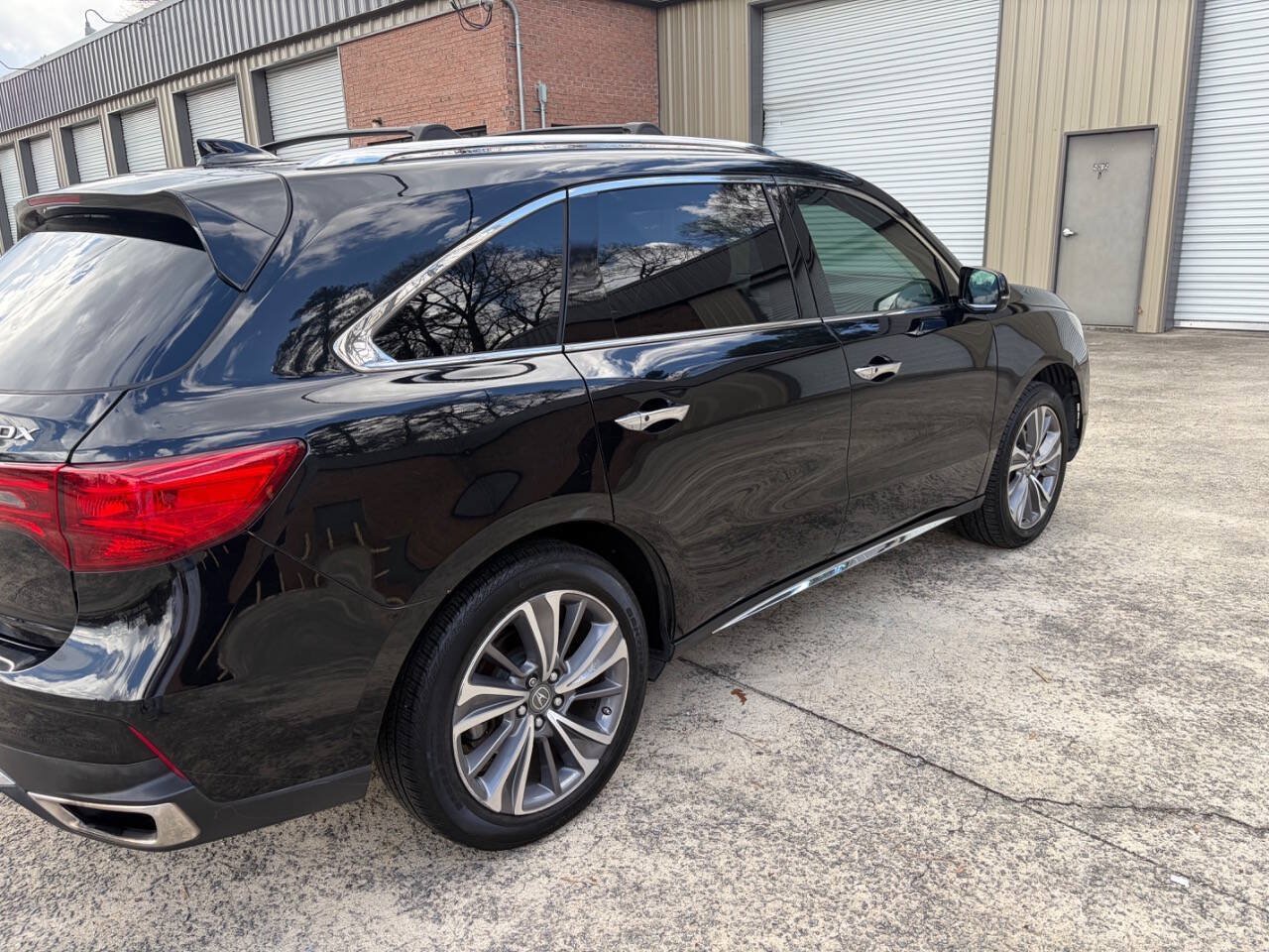 Used 2018 Acura MDX w/ Technology Package FWD image 9