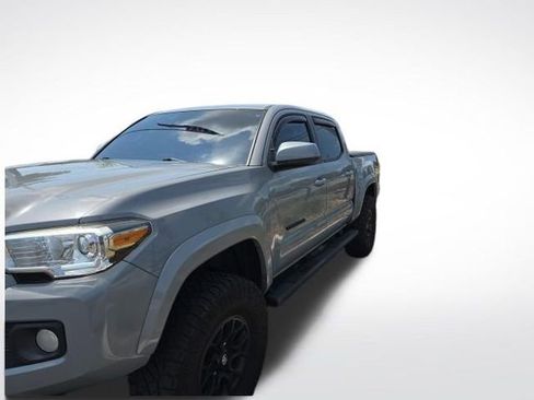 Used 2020 Toyota Tacoma SR5 image 1