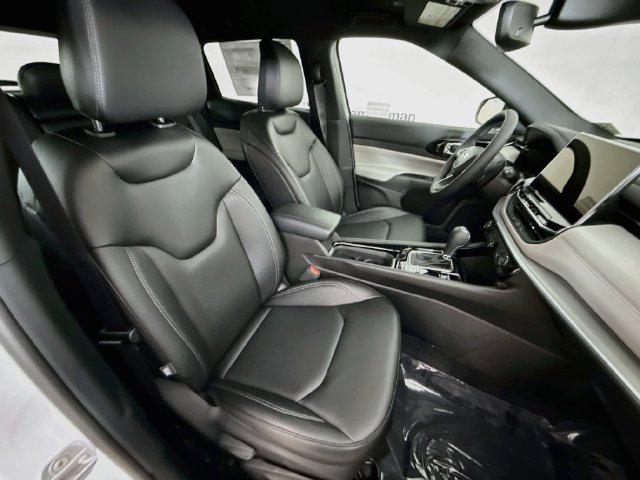 New 2026 Jeep Compass Limited AWD/4WD image 25