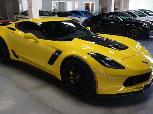 Used 2017 Chevrolet Corvette Z06 RWD image 4