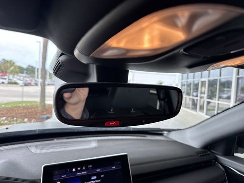 Used 2025 Jeep Compass Trailhawk image 25