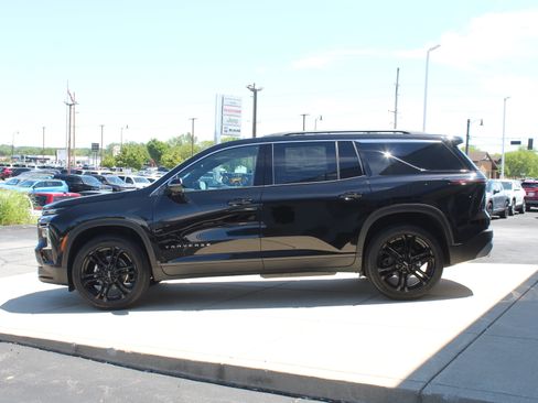New 2026 Chevrolet Traverse LT w/ Driver Confidence Package AWD/4WD image 6