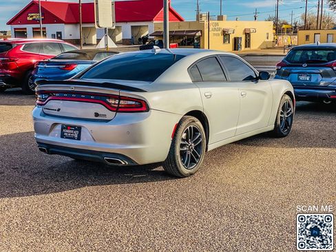 Used 2019 Dodge Charger SXT w/ Plus Group image 8