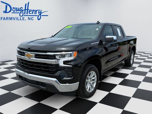 Used 2025 Chevrolet Silverado 1500 LT RWD image 1