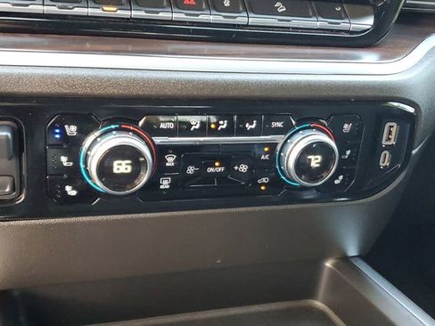 Used 2024 GMC Sierra 2500 SLT w/ SLT Premium Package image 25