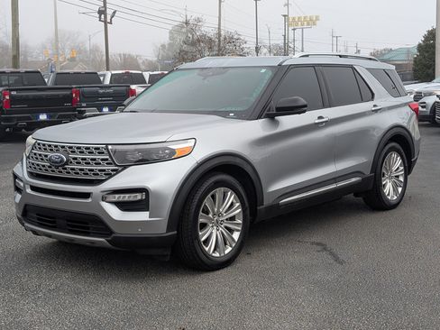 Used 2020 Ford Explorer Limited image 2