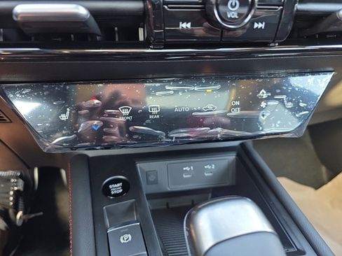 New 2026 Nissan Kicks SR w/ SR Premium Package image 27