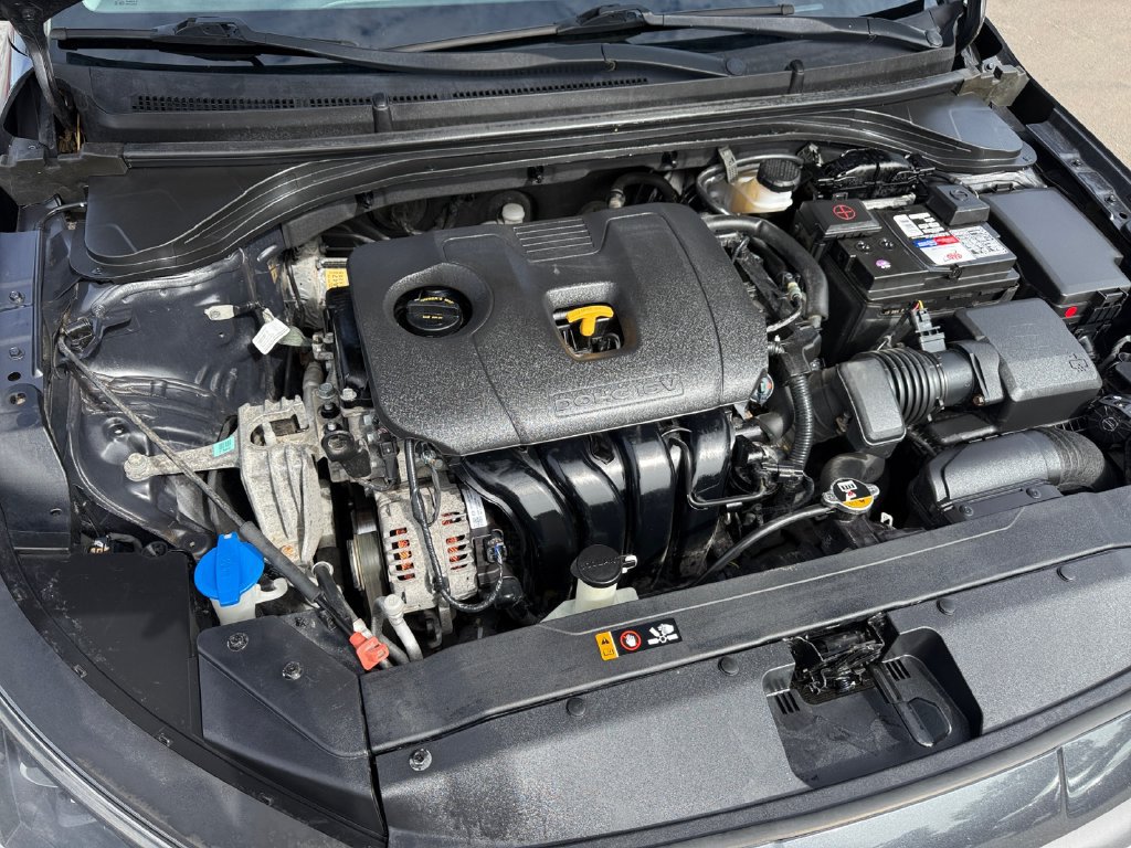 Used 2020 Hyundai Elantra SEL FWD image 29