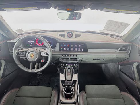 Certified 2025 Porsche 911 Carrera GTS image 15