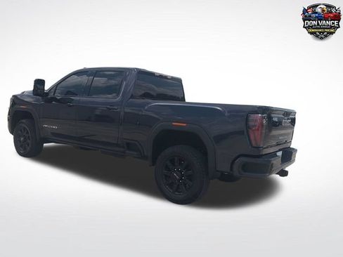 Used 2026 GMC Sierra 2500 AT4 AWD/4WD image 3