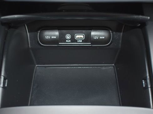 Used 2020 Kia Sorento LX w/ LX I4 Convenience Package image 26