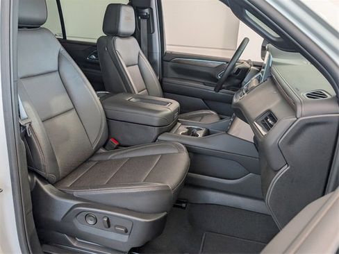 Used 2024 Chevrolet Tahoe High Country image 18