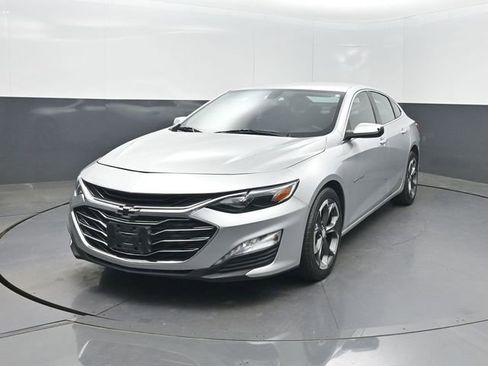 Used 2022 Chevrolet Malibu LT FWD image 1