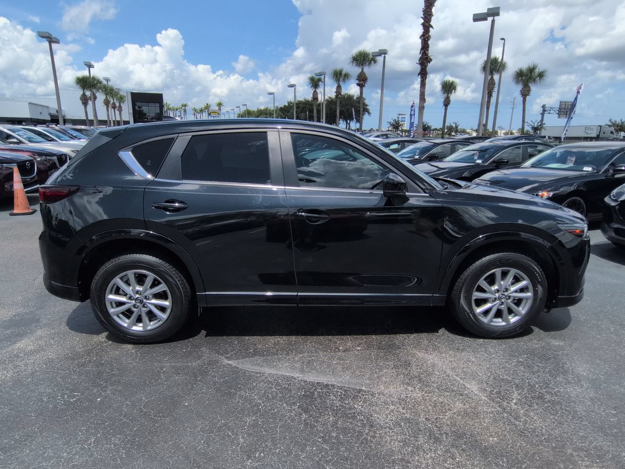 Used 2024 MAZDA CX-5 AWD 2.5 S w/ Select Package image 3