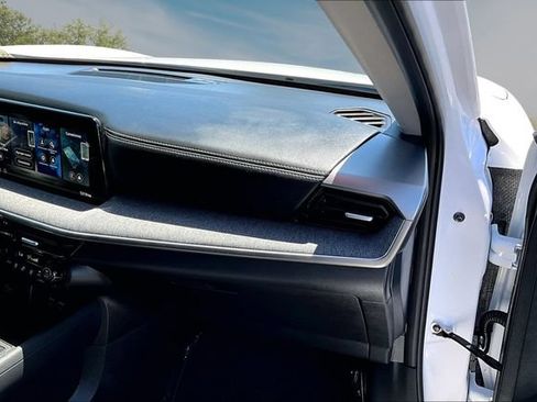 Used 2026 Nissan Kicks SV FWD image 25