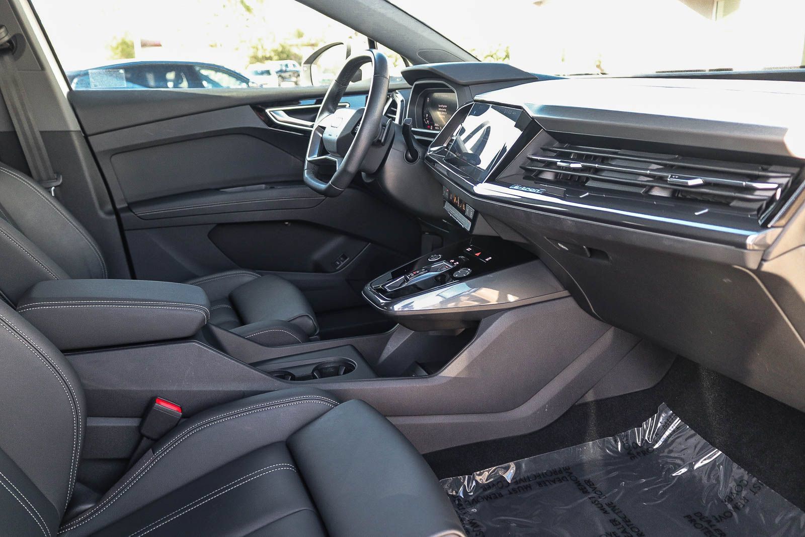 Certified 2023 Audi Q4 e-tron Premium Plus AWD/4WD image 6