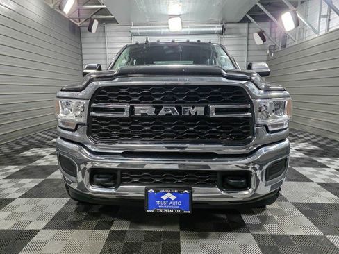 Used 2020 RAM 2500 Tradesman w/ Chrome Appearance Group image 3