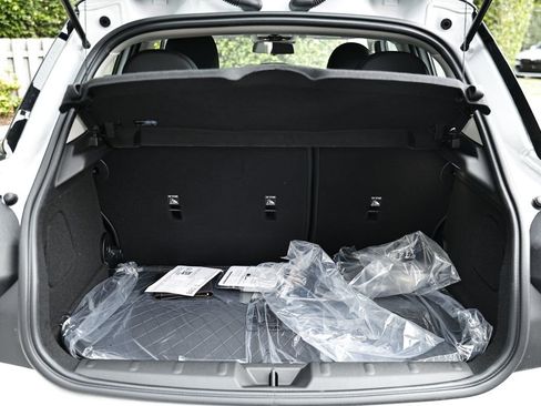 New 2026 MINI Cooper 4-Door Hardtop FWD image 32