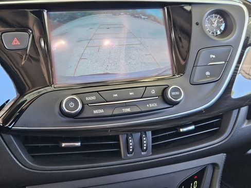 Used 2019 Buick Envision Essence AWD/4WD image 17