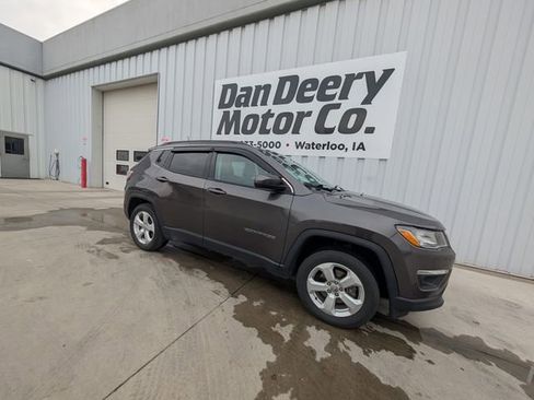 Used 2020 Jeep Compass Latitude w/ Cold Weather Group image 19