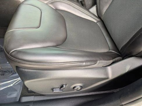 Certified 2020 Jeep Cherokee Altitude image 10