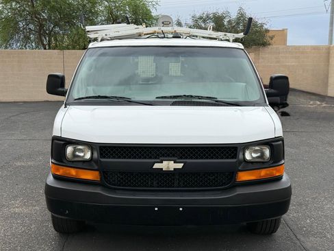 Used 2013 Chevrolet Express 2500 image 3