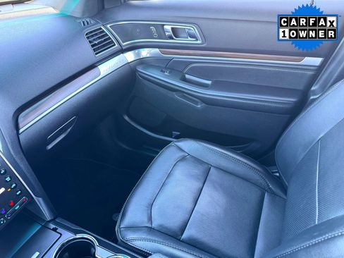 Used 2017 Ford Explorer Limited w/ Equipment Group 301A image 32