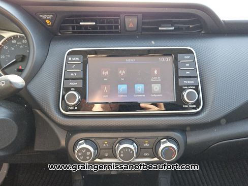 Used 2024 Nissan Kicks S FWD image 8