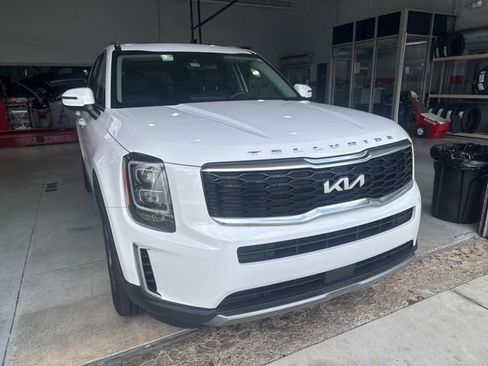 Certified 2022 Kia Telluride EX w/ EX Premium Package image 2