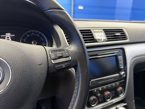 Used 2013 Volkswagen Passat 2.5 SE image 17