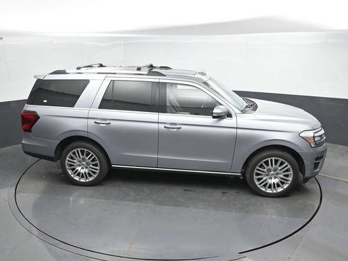 Used 2024 Ford Expedition Limited AWD/4WD image 32