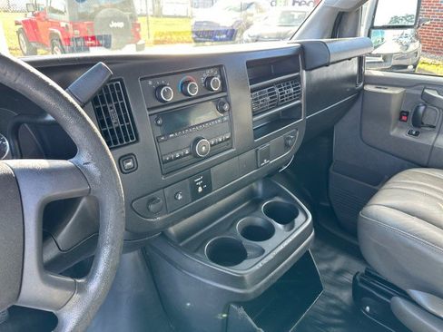Used 2017 Chevrolet Express 3500 image 35