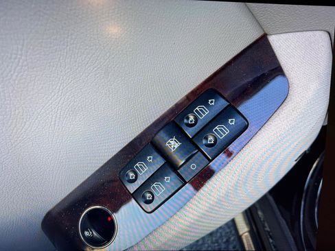 Used 2005 Mercedes-Benz S 55 AMG image 15