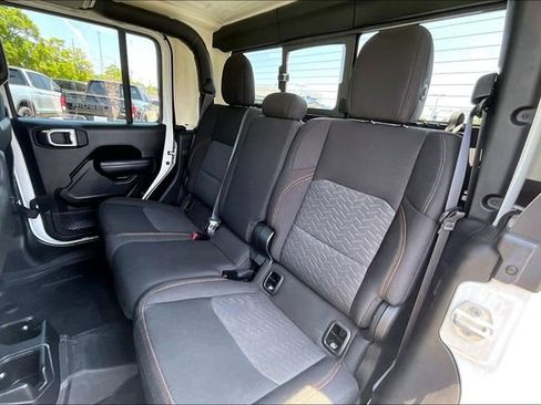 Used 2023 Jeep Gladiator Mojave w/ Cold Weather Group AWD/4WD image 19