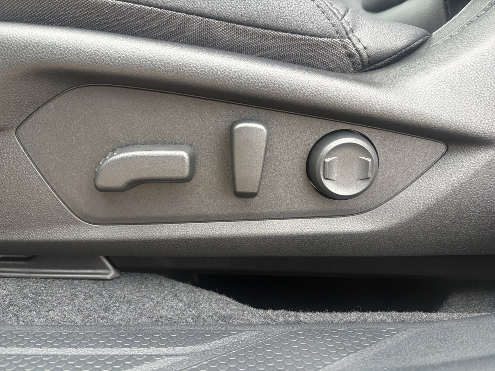 New 2026 Subaru Outback Premium AWD/4WD image 15