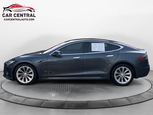 Used 2017 Tesla Model S 90D image 2