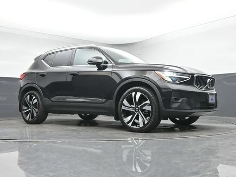 Used 2023 Volvo XC40 B5 Ultimate w/ Protection Package Premier AWD/4WD image 10