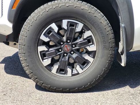 Certified 2023 Nissan Frontier PRO-4X w/ Technology Package AWD/4WD image 7