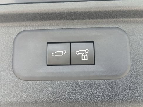 Used 2024 Toyota Grand Highlander AWD image 9