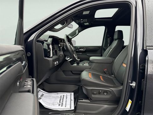 Used 2025 GMC Sierra 1500 AT4 w/ AT4 Premium Package image 18