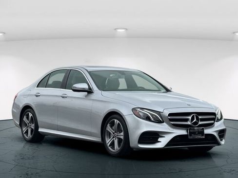 Used 2020 Mercedes-Benz E 350 Sedan image 9
