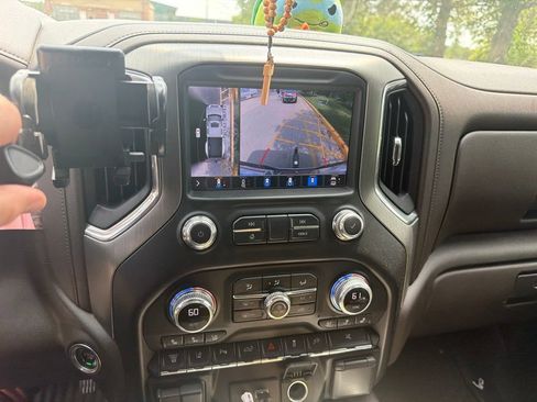 Used 2022 GMC Sierra 3500 Denali w/ Denali Ultimate Package AWD/4WD image 5