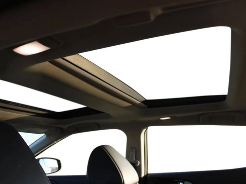 Used 2023 Nissan Maxima SL image 36