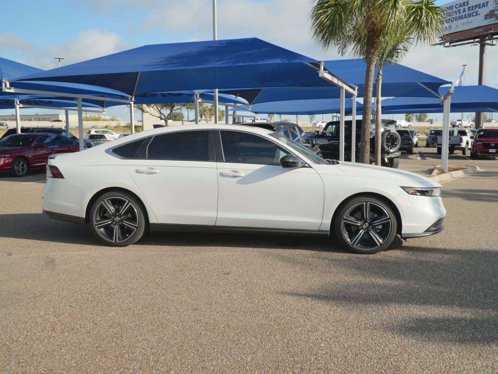 Used 2025 Honda Accord Sport image 4