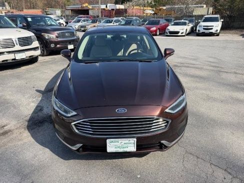 Used 2019 Ford Fusion SEL image 9