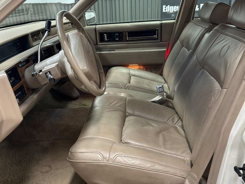 Used 1991 Cadillac De Ville Sedan FWD image 8